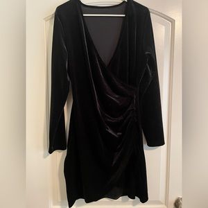 Velvet long sleeve mini dress